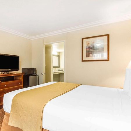 Quality Inn Sacramento Convention Center Ngoại thất bức ảnh